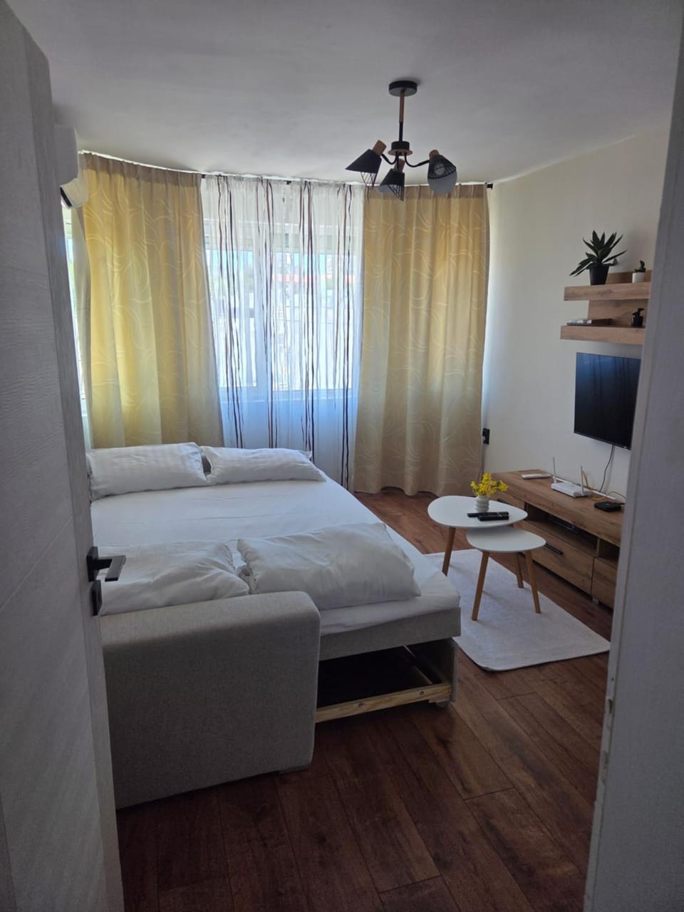 White House Apartments - Boho Apartment in Bulgaria