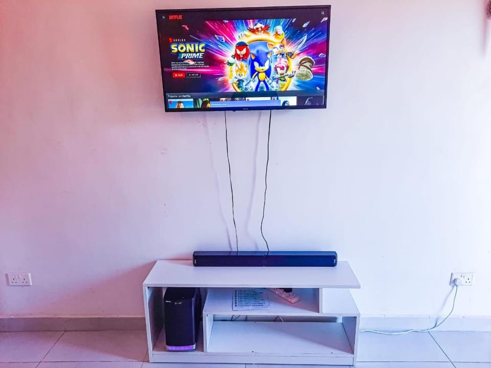 Communal lounge/ TV room, TV and multimedia, Evening entertainment
