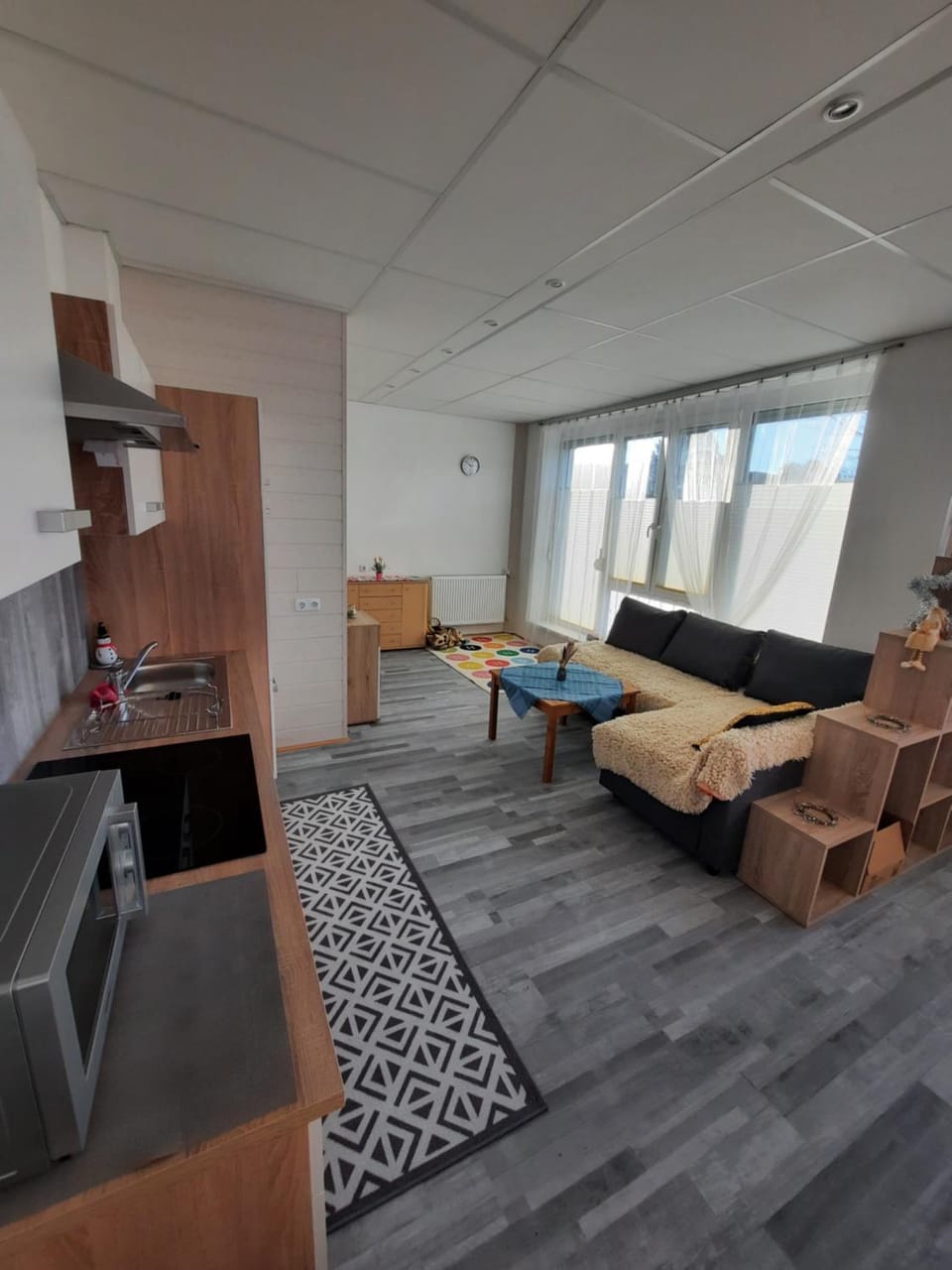 Kitchen or kitchenette, Living room, minibar