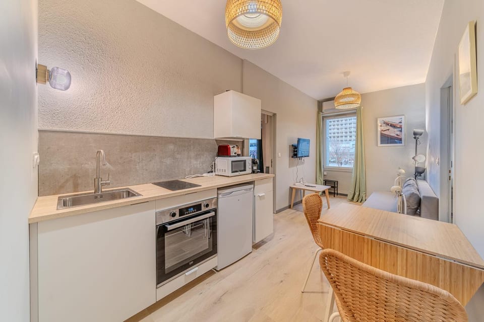 Les Halles Apartment with 2 bedrooms near Part-Dieu Apartment in Lyon