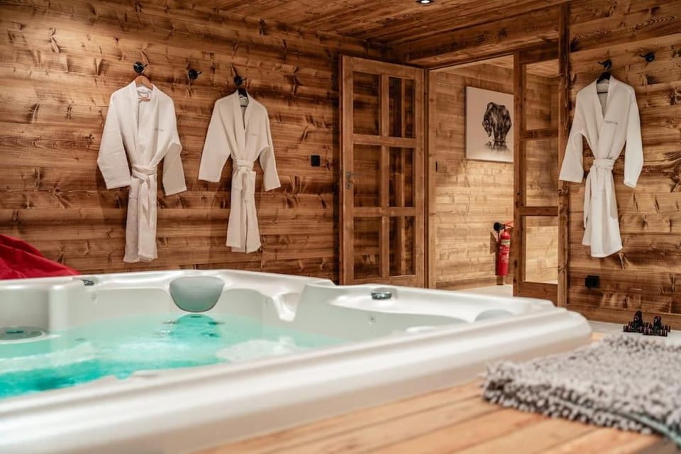 Chalet Luxe & SPA - Serre Chevalier 1500 Chalet in Le Monêtier-les-Bains