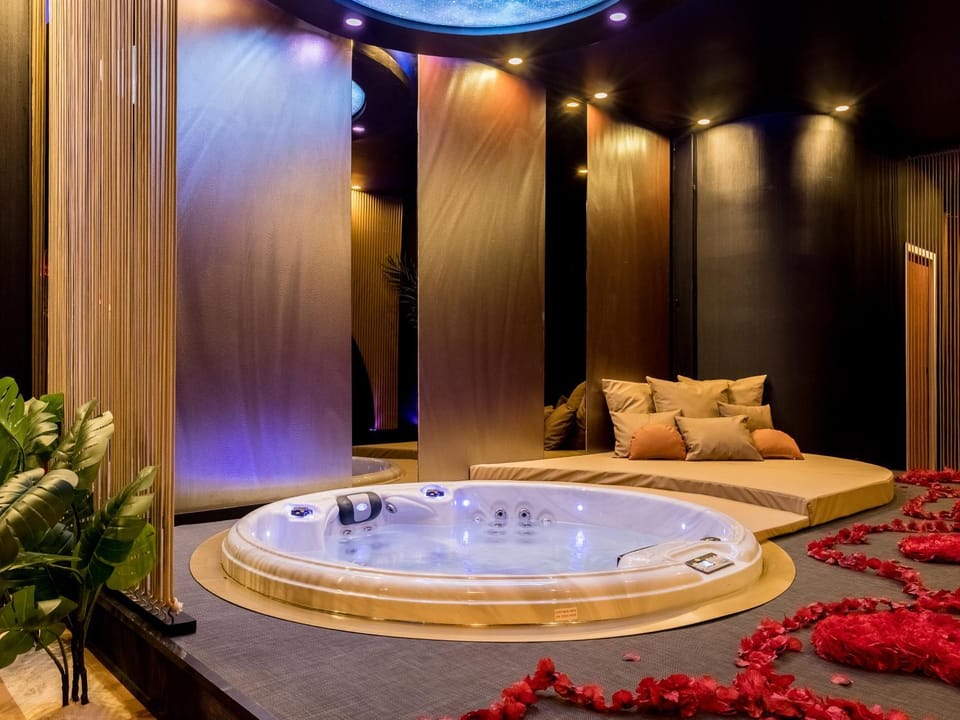 Insolite Spa Privatif Suite étoilée Apartment in Albi