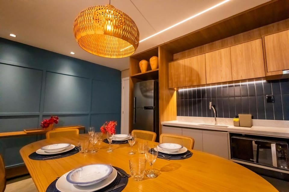 Kitchen or kitchenette, Dining area, stove