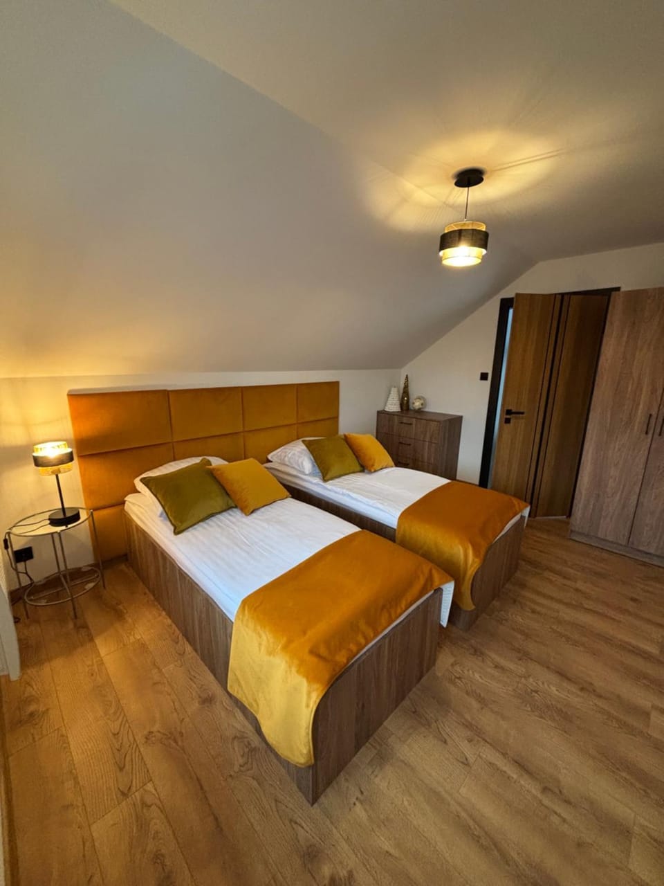 Domy na Roztoczu Aleja Lipowa B,G,J,K Jacuzzi na wyłączność Sauna,Kajaki Villa in Lviv Oblast