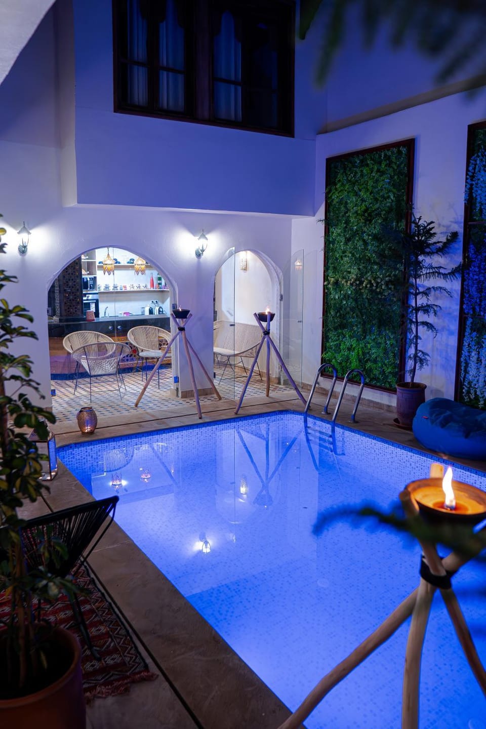 Swimming pool