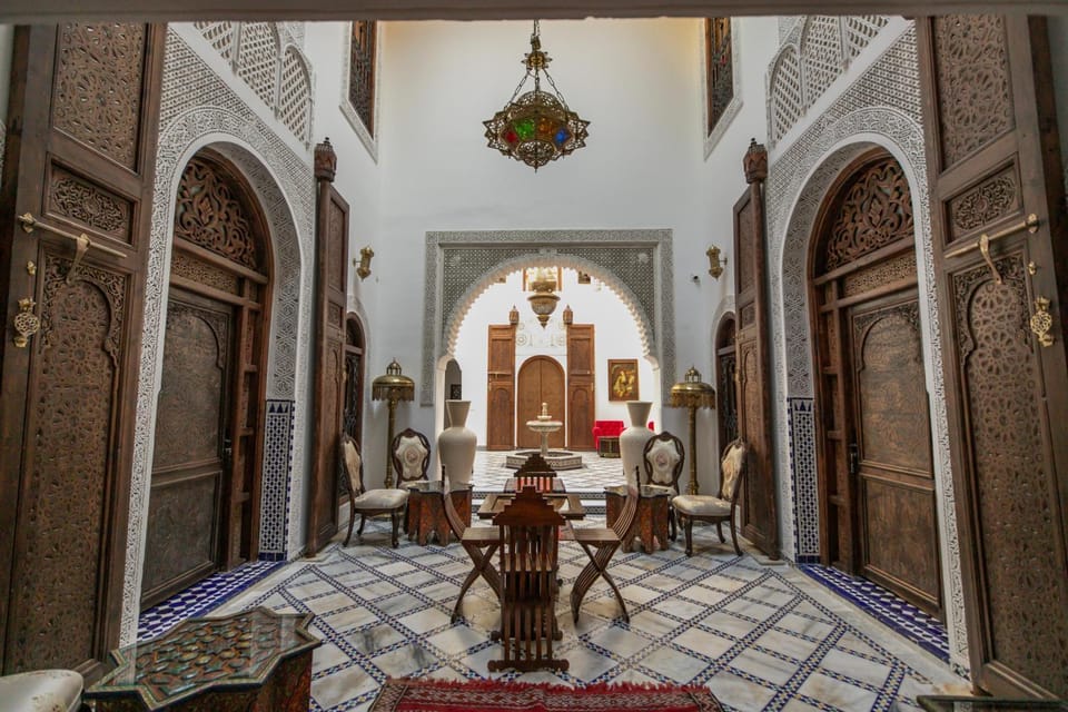 Living room, Seating area, locker, Internal: Not applicable to any particular room
