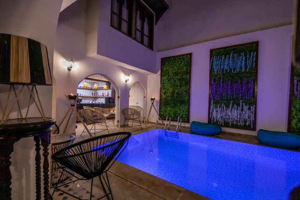 Lounge or bar, Swimming pool