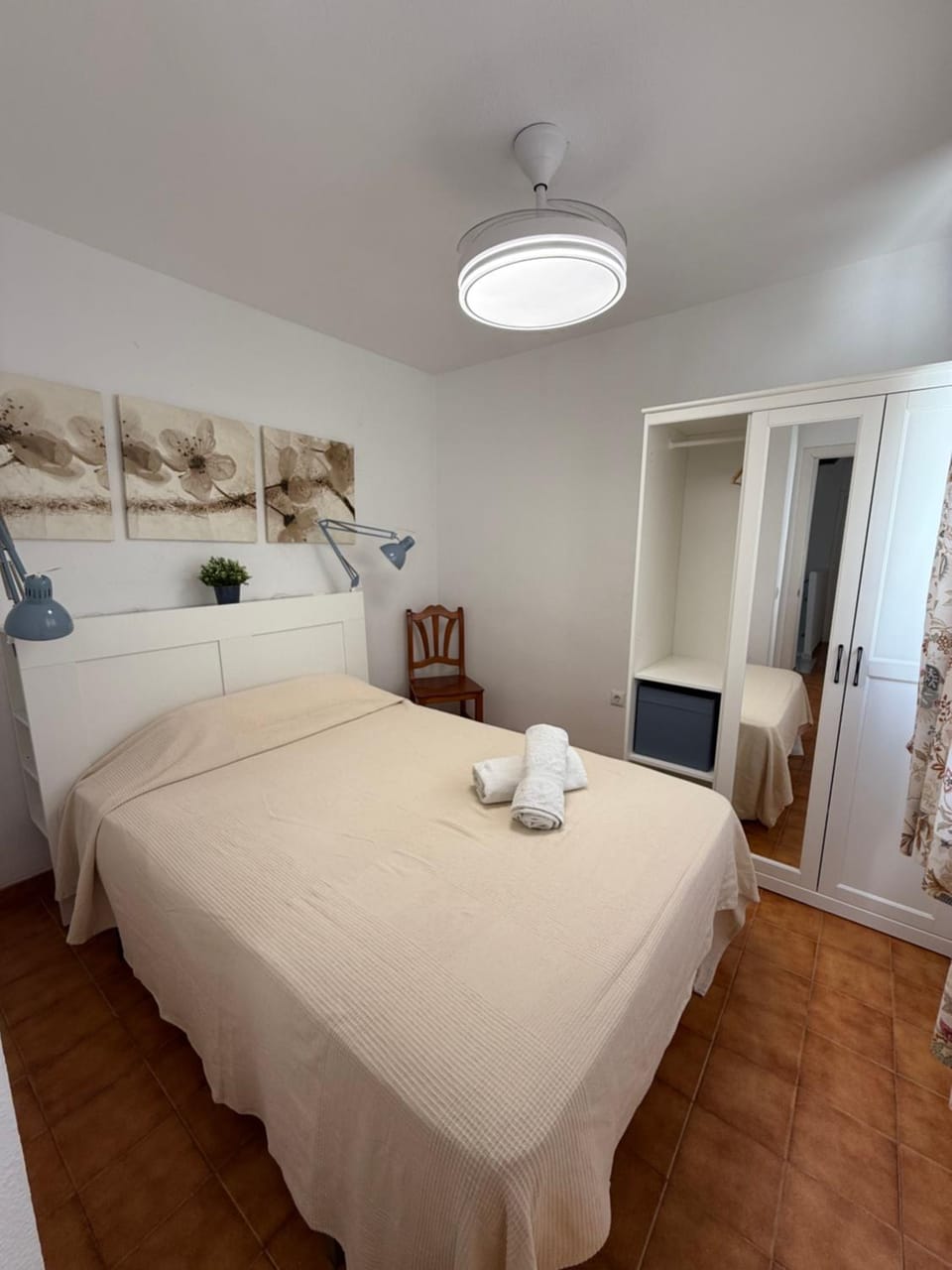 Photo of the whole room