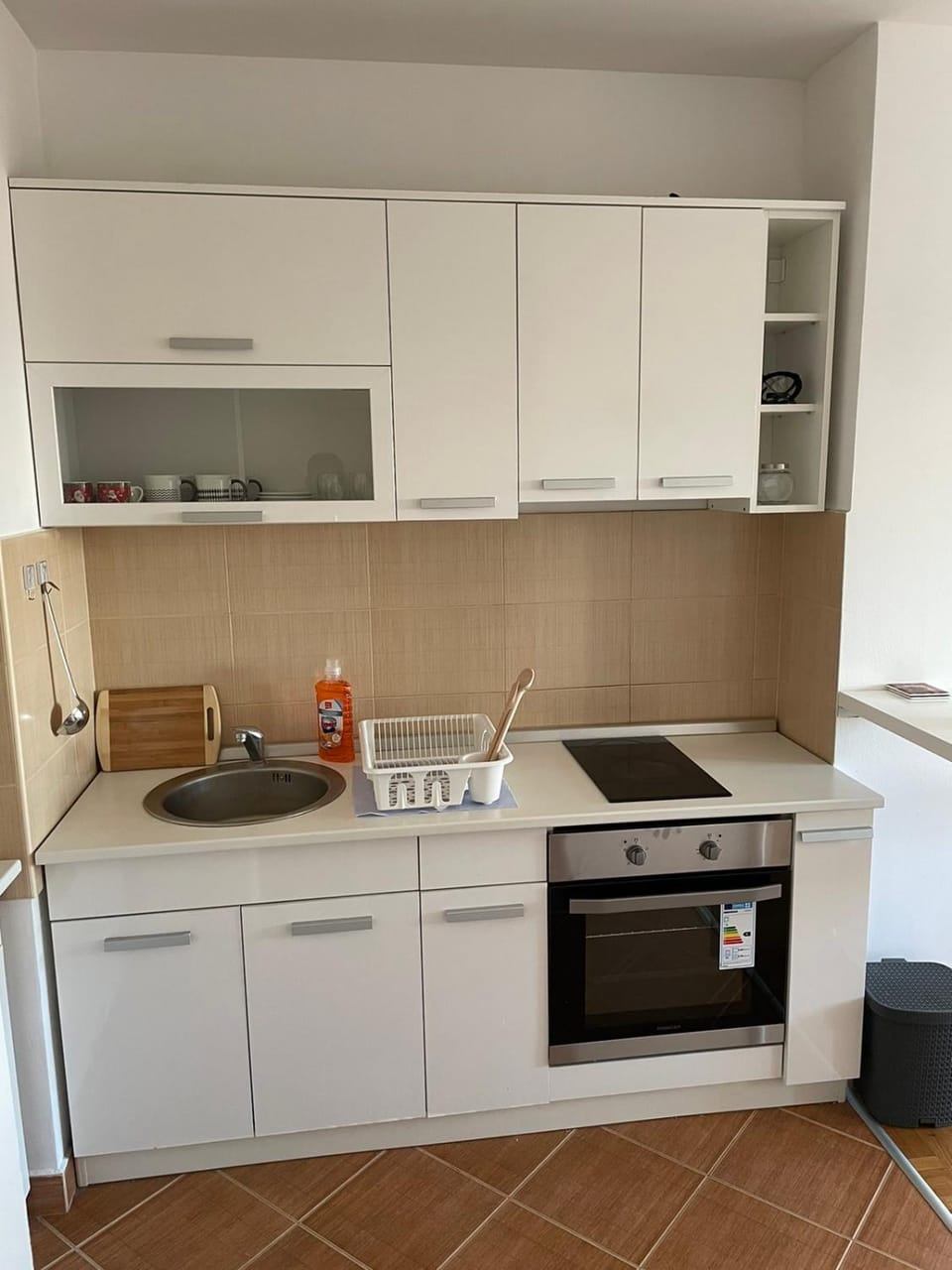 Kitchen or kitchenette, pet friendly, stove