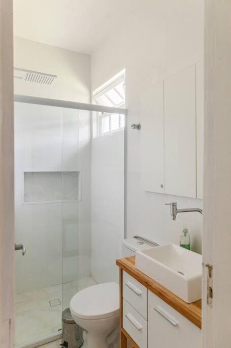 Studio 8 Maresias praia 100m próx a padaria elite Apartment in São Sebastião