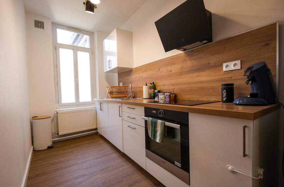 Kitchen or kitchenette, oven, stove