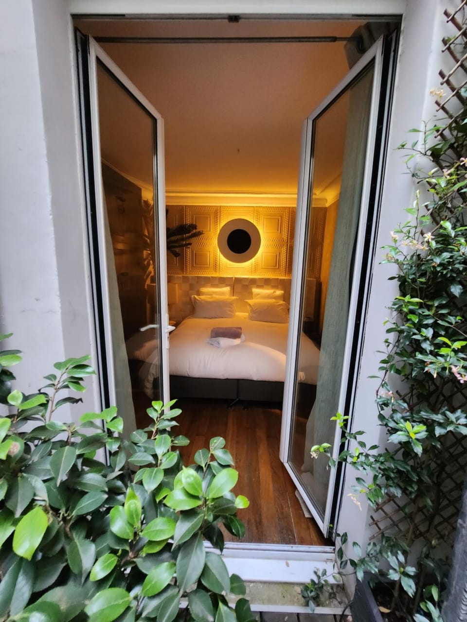 Pic de Nôtre Dame, Charming Suites Paris Apartment in Paris