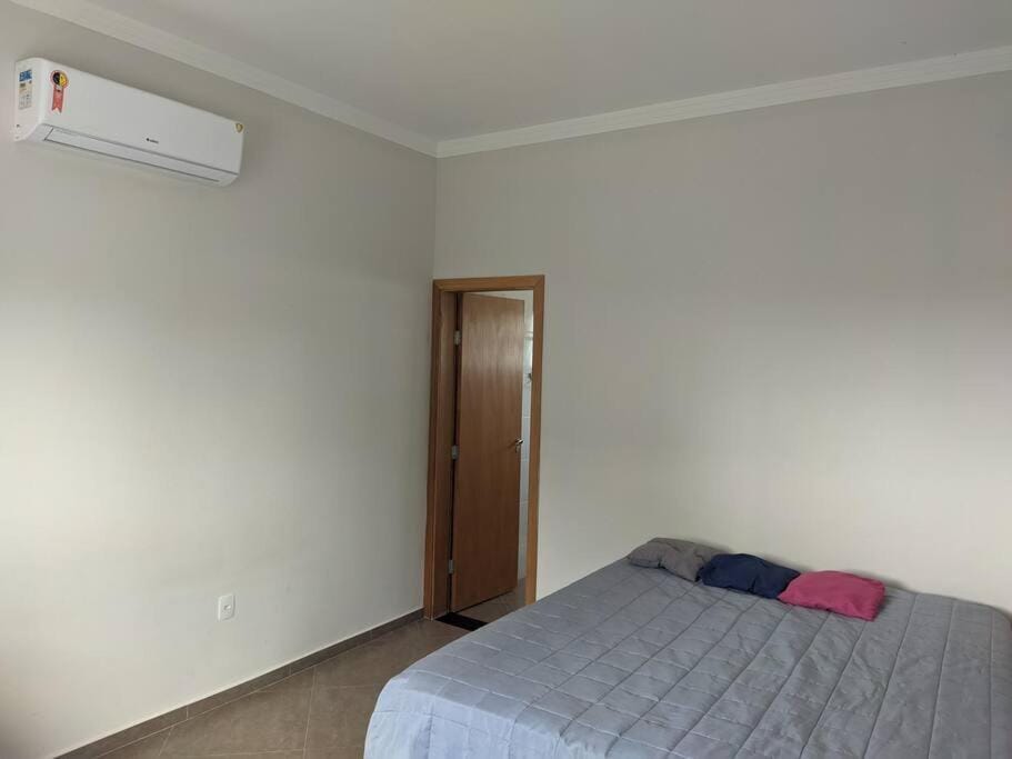 Bed, Bedroom, air conditioner