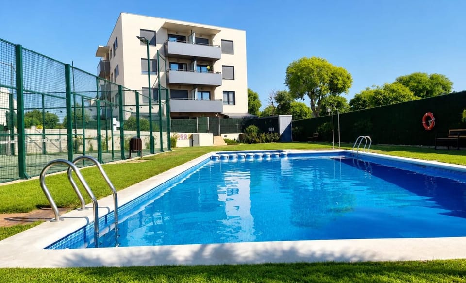 Property building, Swimming pool