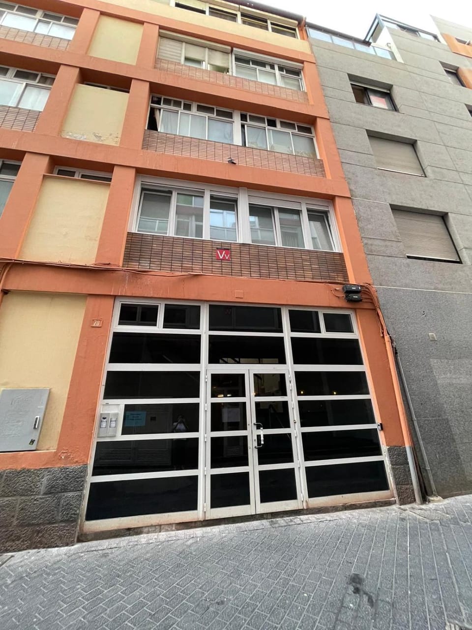 Facade/entrance