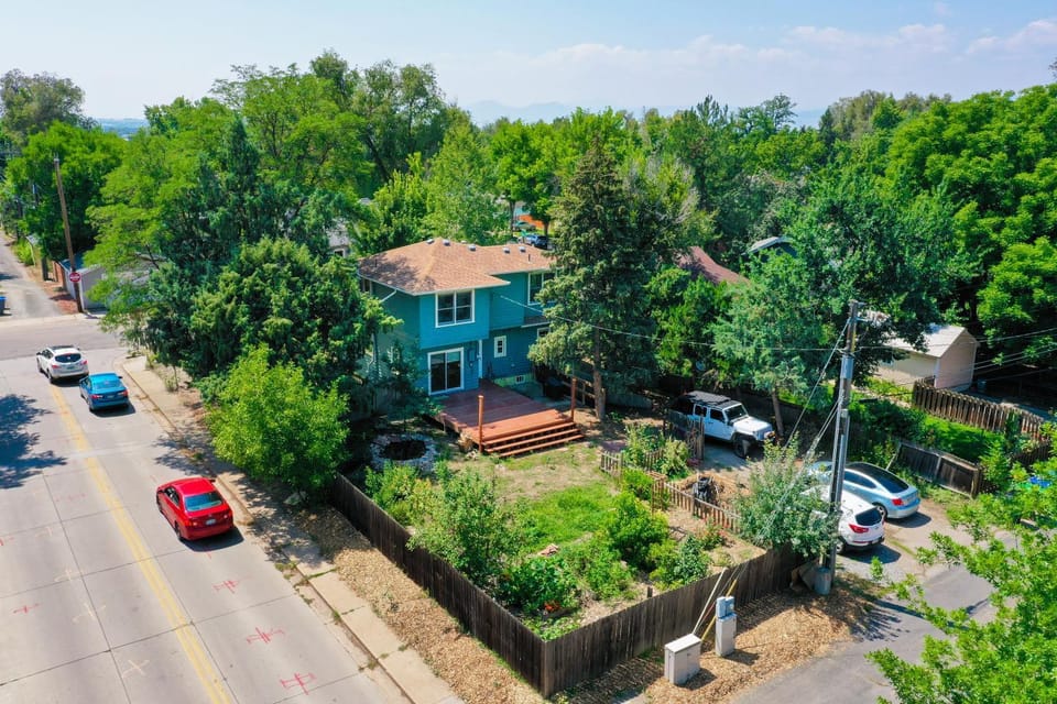 Garden, Parking