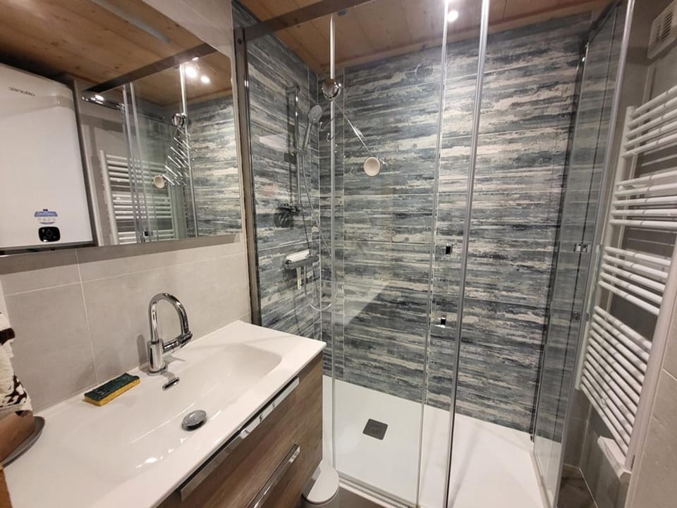 Charmant T3 avec jardin et garage, au cœur de Montgenèvre - FR-1-266-221 Apartment in Montgenèvre