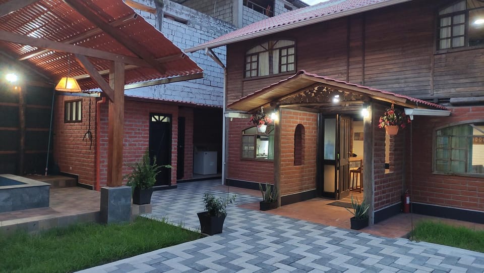 Property building, Facade/entrance, Day