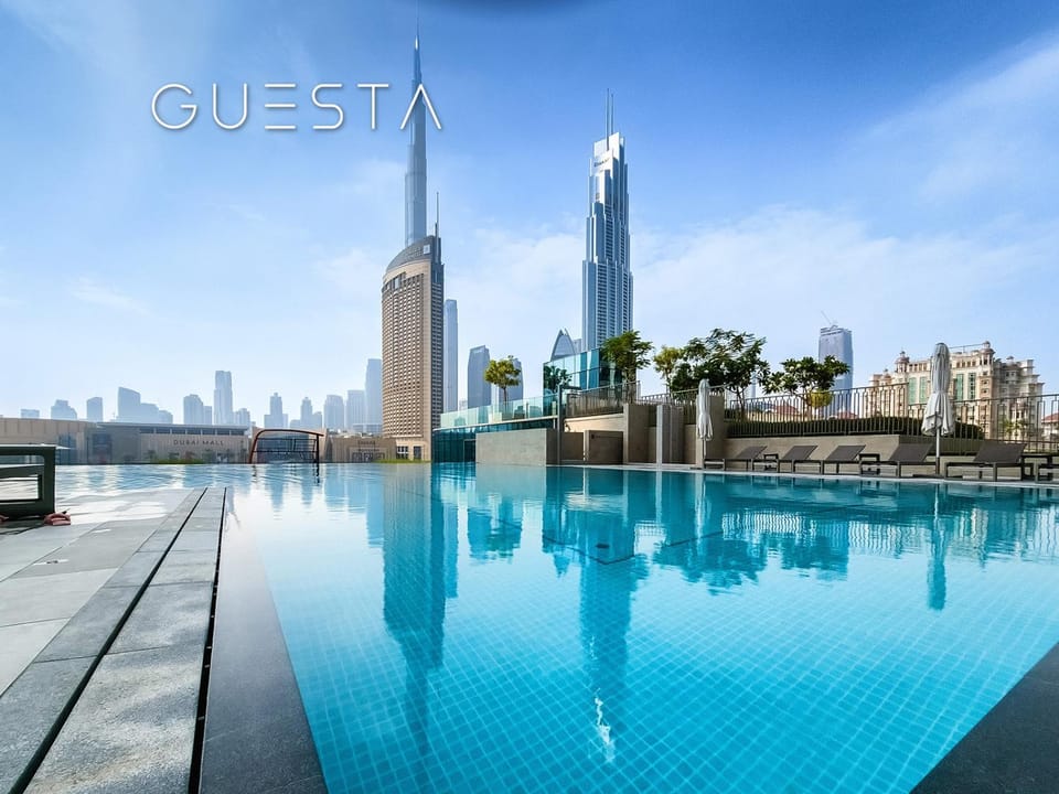 Property building, Day, Swimming pool