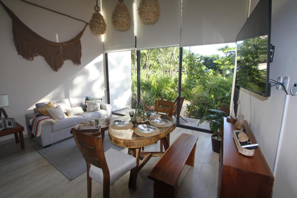 Luxury Jungle Loft, 7 Pools, Rooftop Panoramic View, Beach Shuttle, Fast WiFi Apartment in State of Quintana Roo