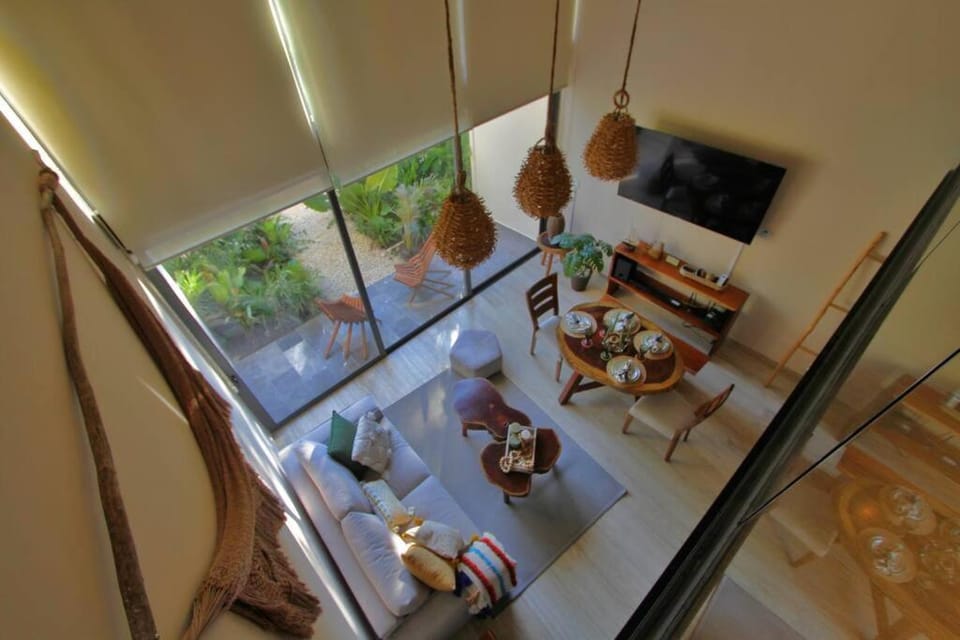 TV and multimedia, Living room, Seating area, Dining area, Garden view