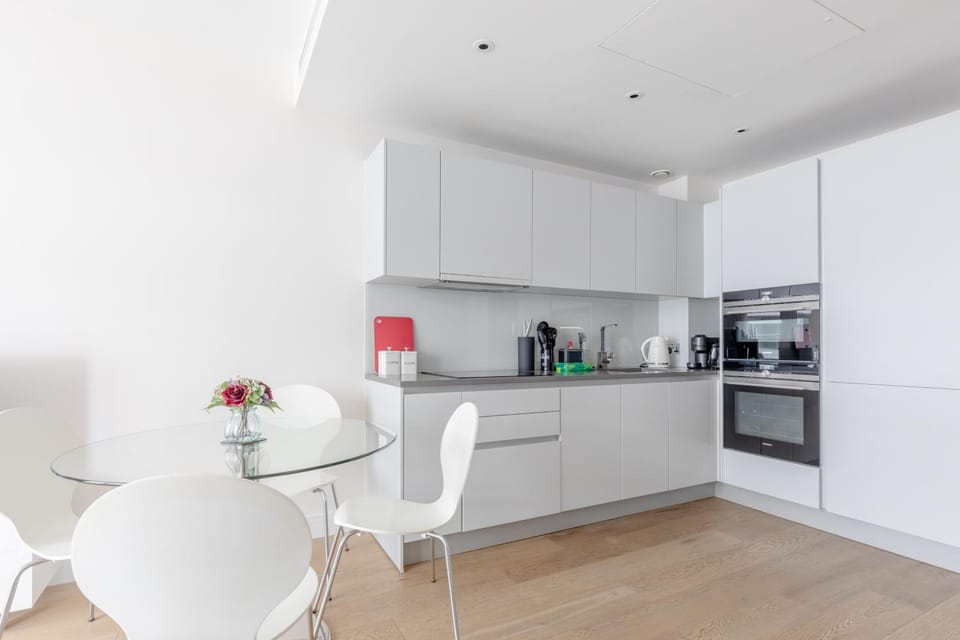 Luxury 2 bed 2 bath close to Chelsea Apartment in London