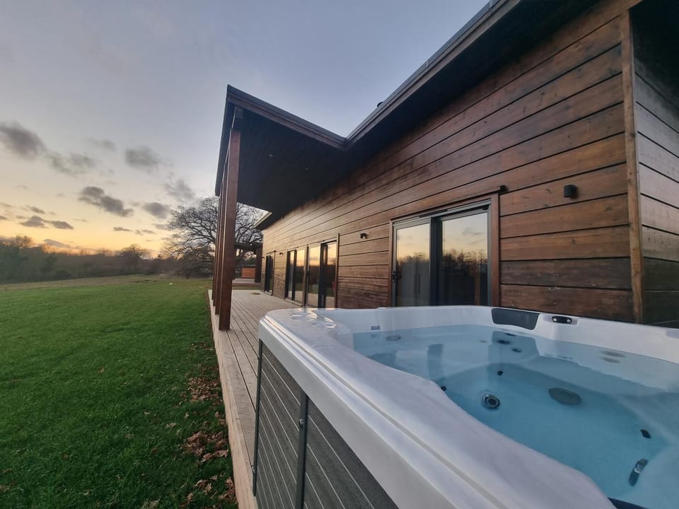 Hot Tub, Balcony/Terrace