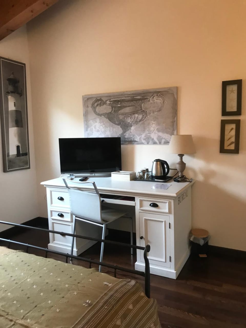 Coffee/tea facilities