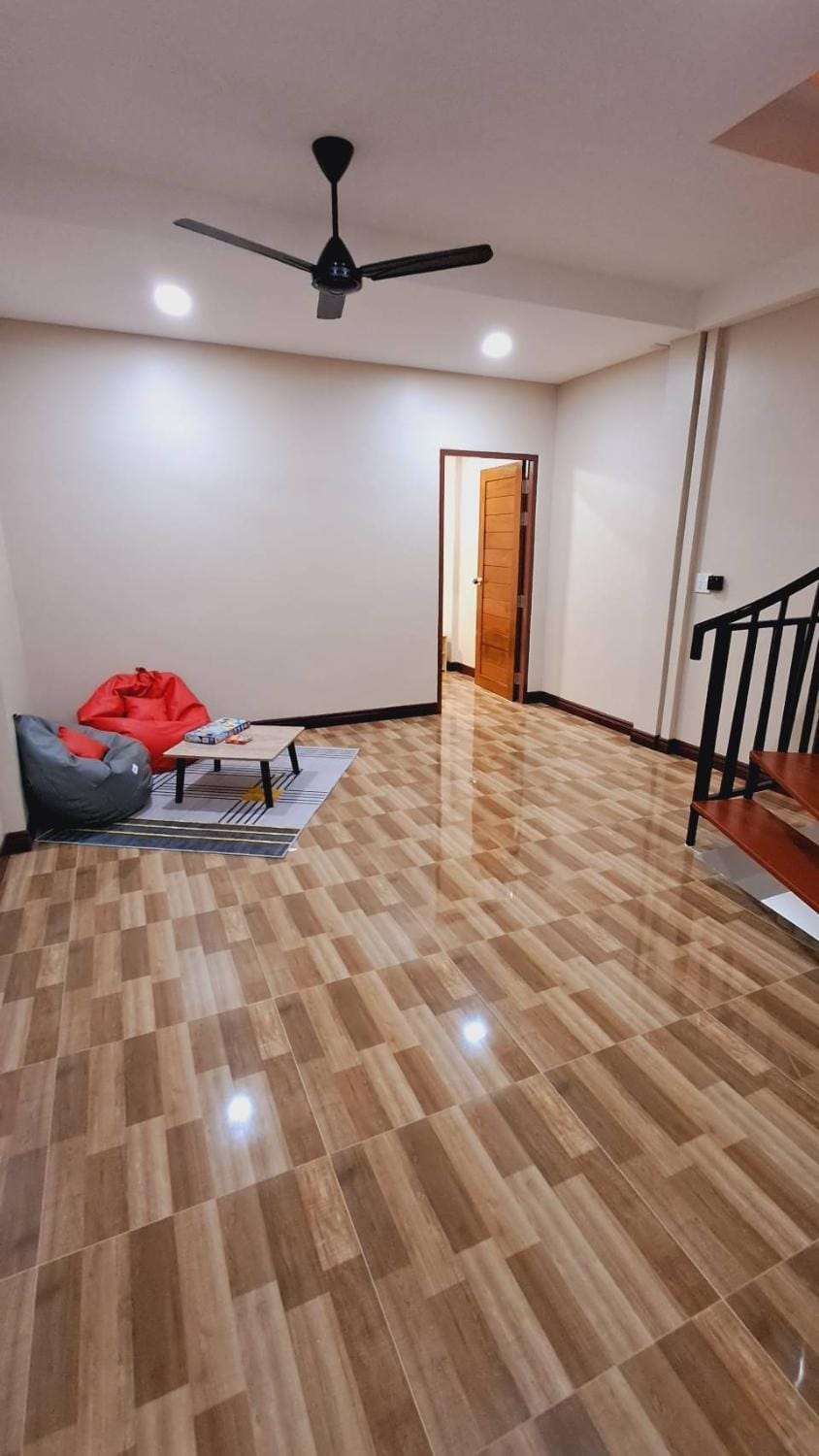 NEW! KG home 3 Bedrooms/ Free Wi-Fi House in Bangkok
