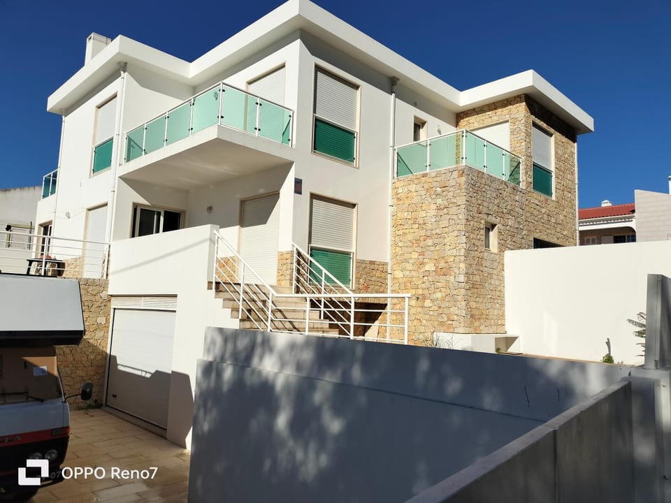 Property building, Balcony/Terrace