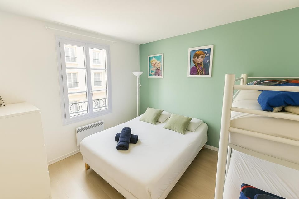 Bed, Bedroom, bunk bed