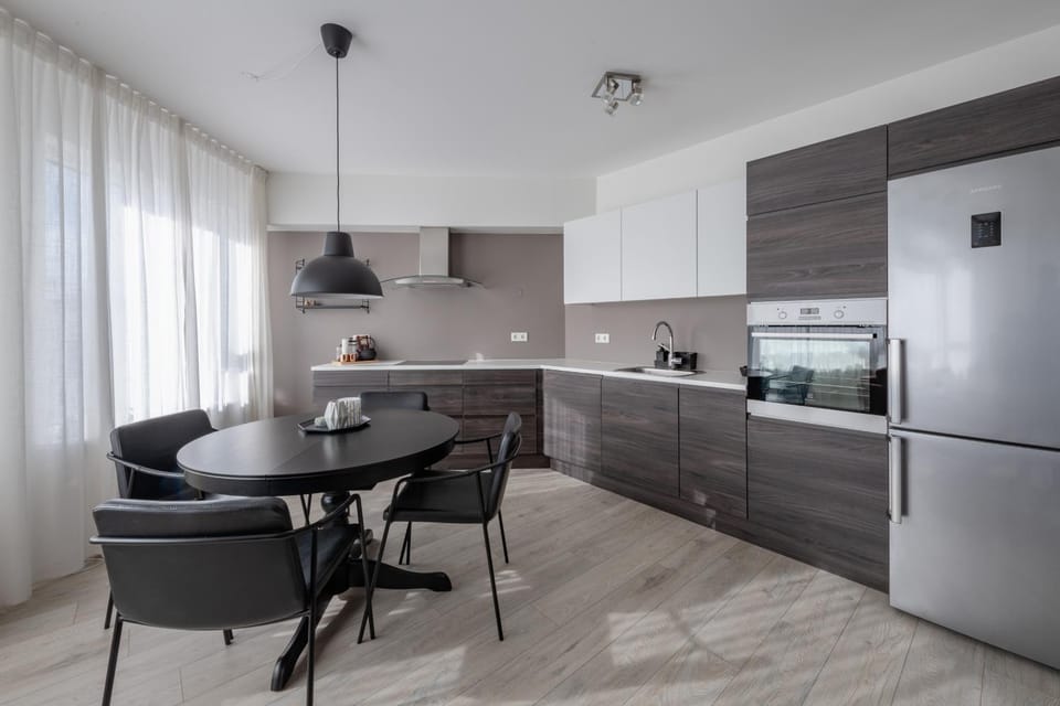 Kitchen or kitchenette, Dining area, dishwasher, minibar, pet friendly, stove