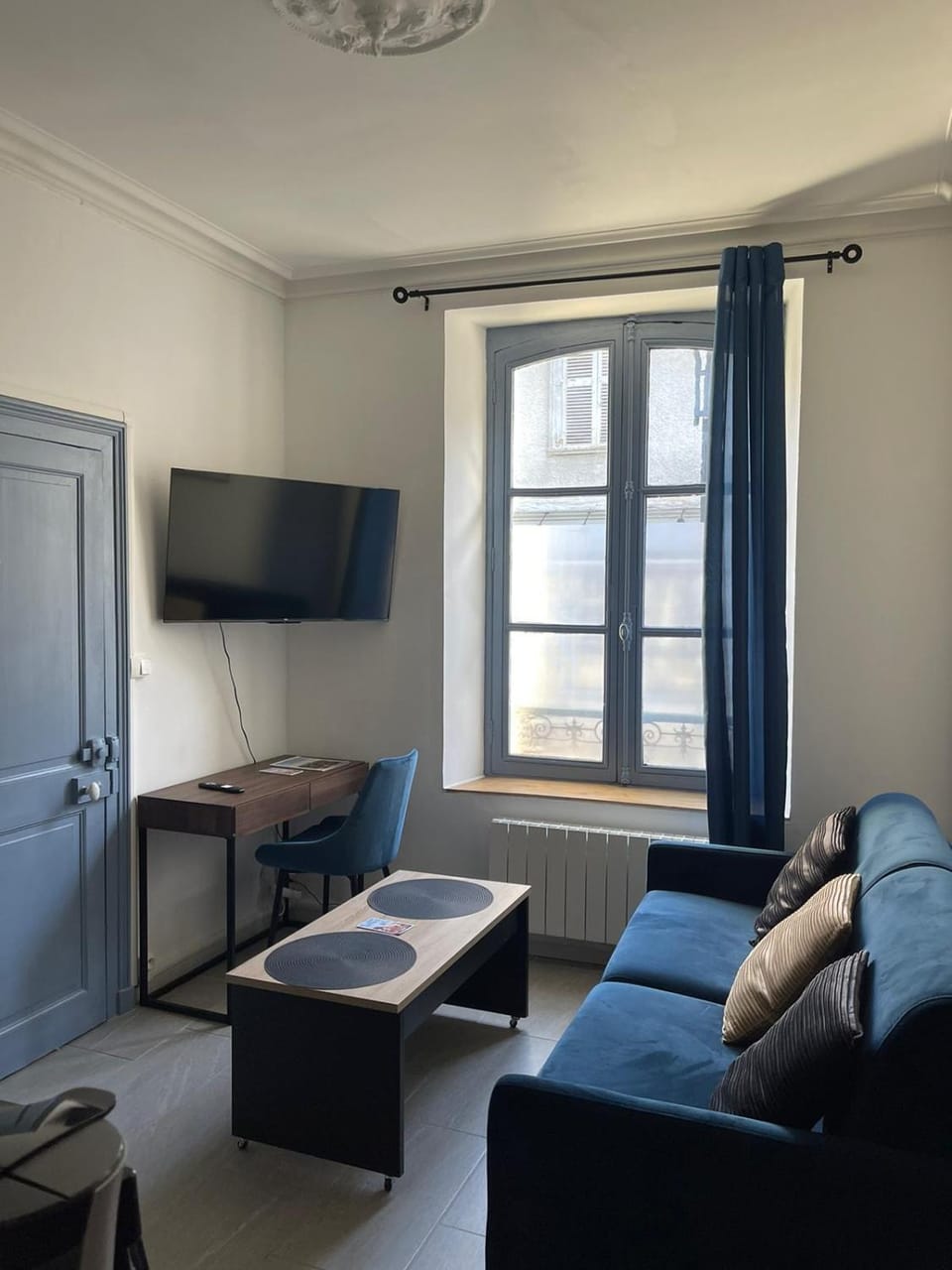 Le bleu velours, studio centre ville historique Apartment in Bourges
