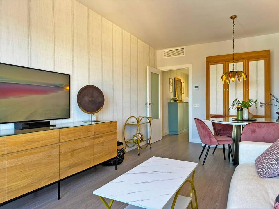 Communal lounge/ TV room, Living room