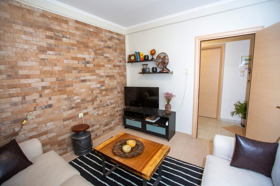 Communal lounge/ TV room, TV and multimedia, Living room, Seating area