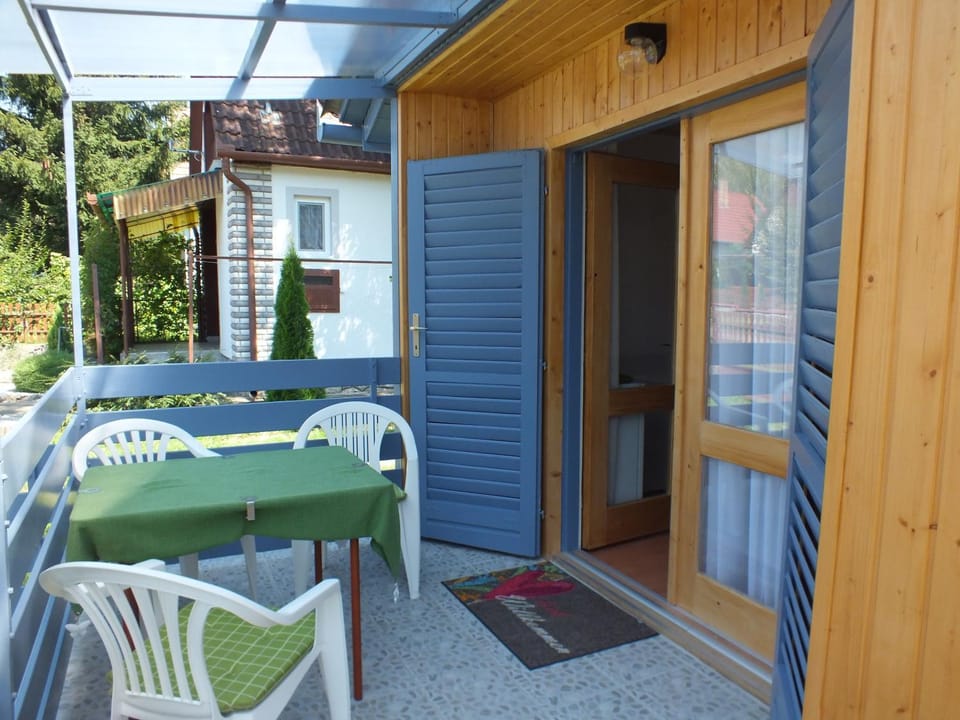 View (from property/room), Balcony/Terrace