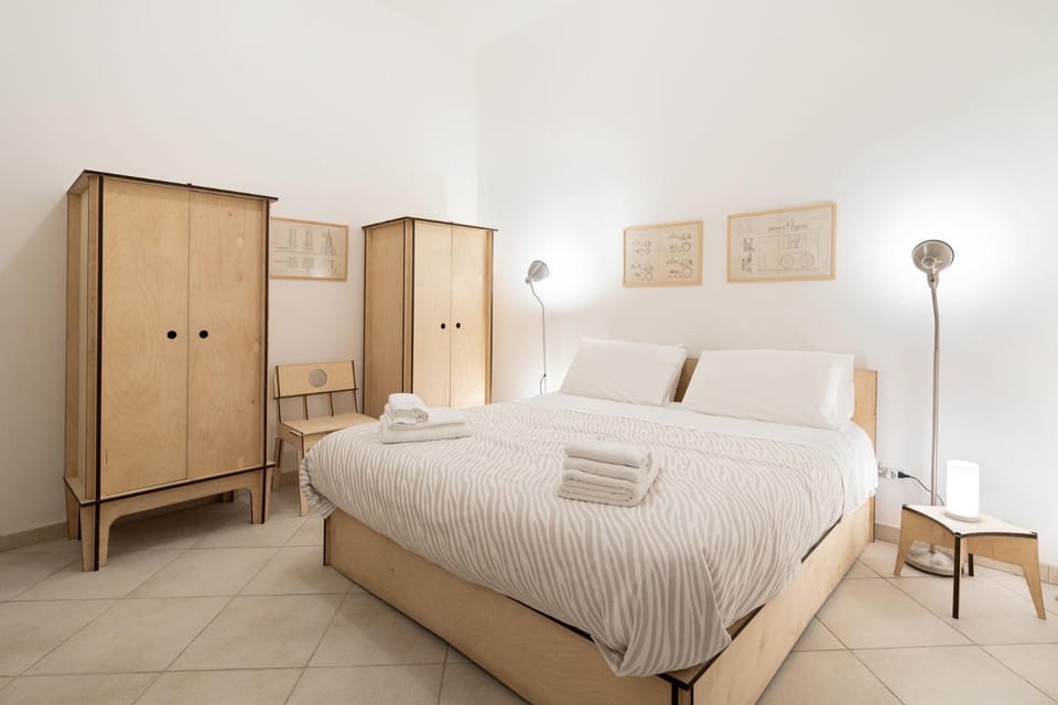 Bed, Photo of the whole room, Bedroom, towels, wardrobe