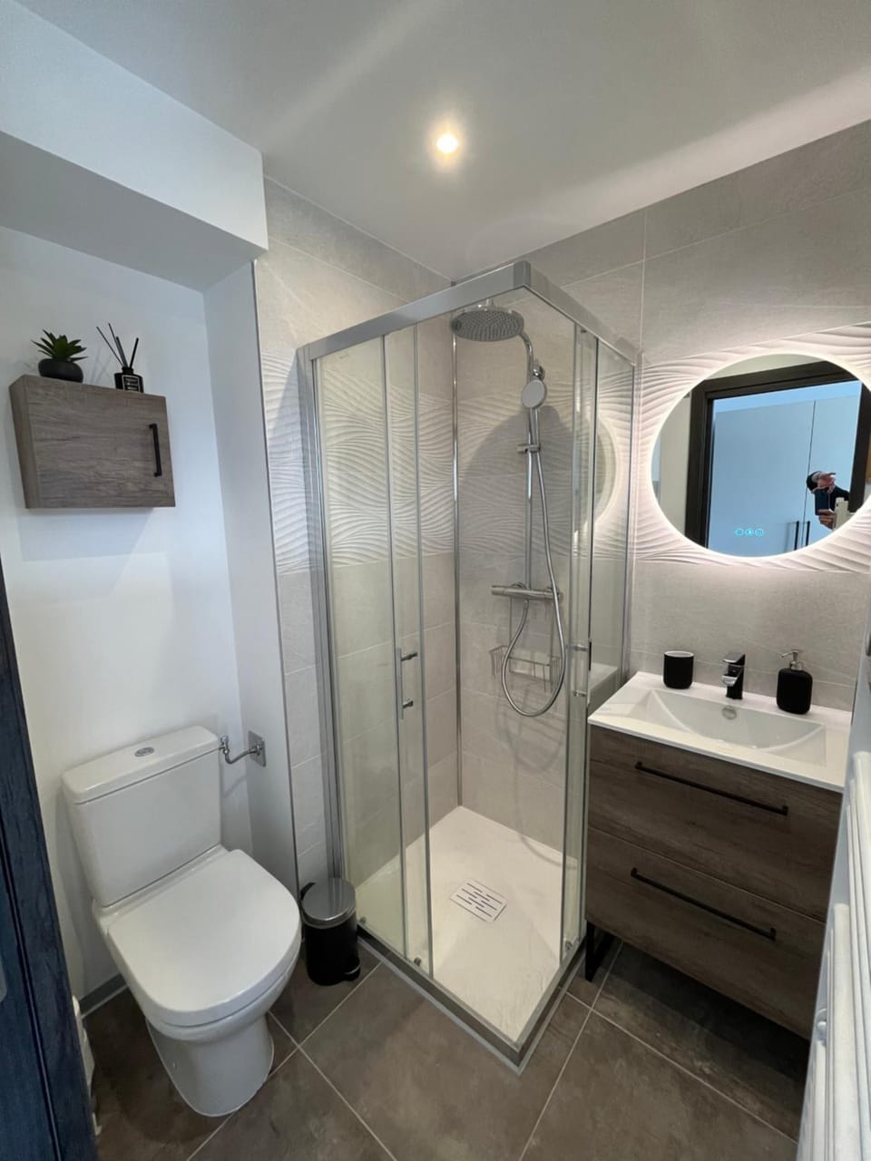 Shower, Toilet, Bathroom