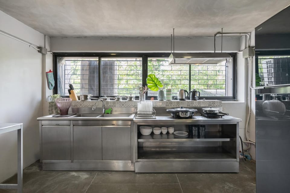 Kitchen or kitchenette