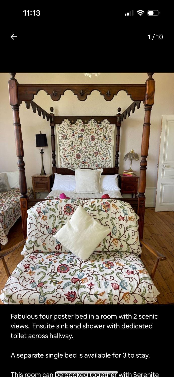 Le Château Giat Bed and Breakfast in Auvergne-Rhône-Alpes