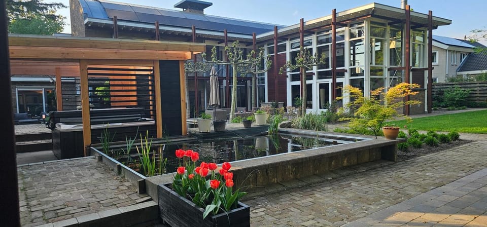 Property building, Garden, Hot Tub, Garden view