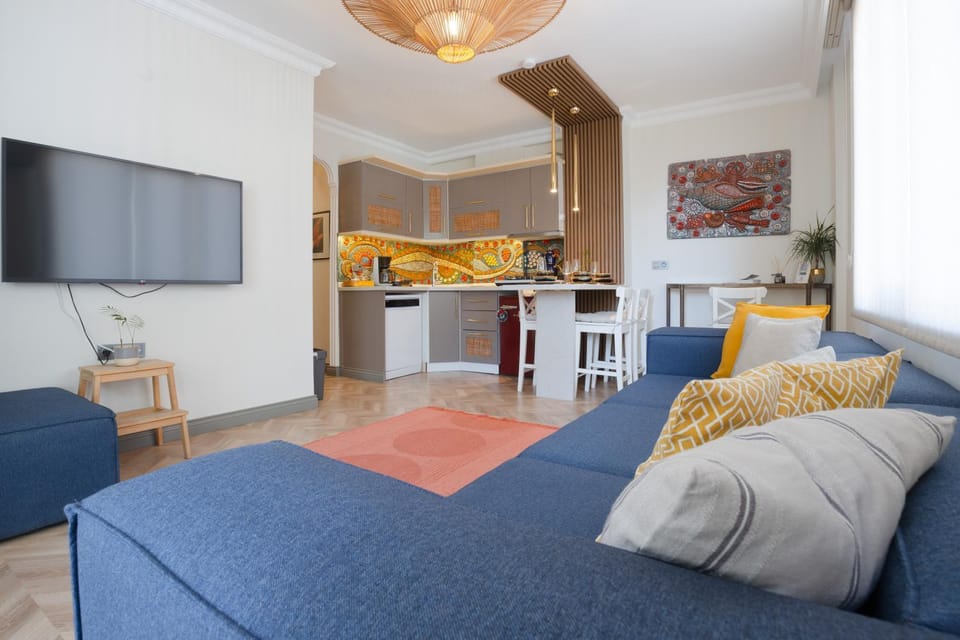 Communal lounge/ TV room, Living room