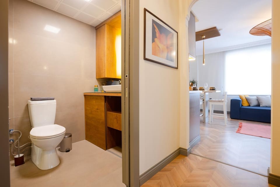 Bathroom, Living room