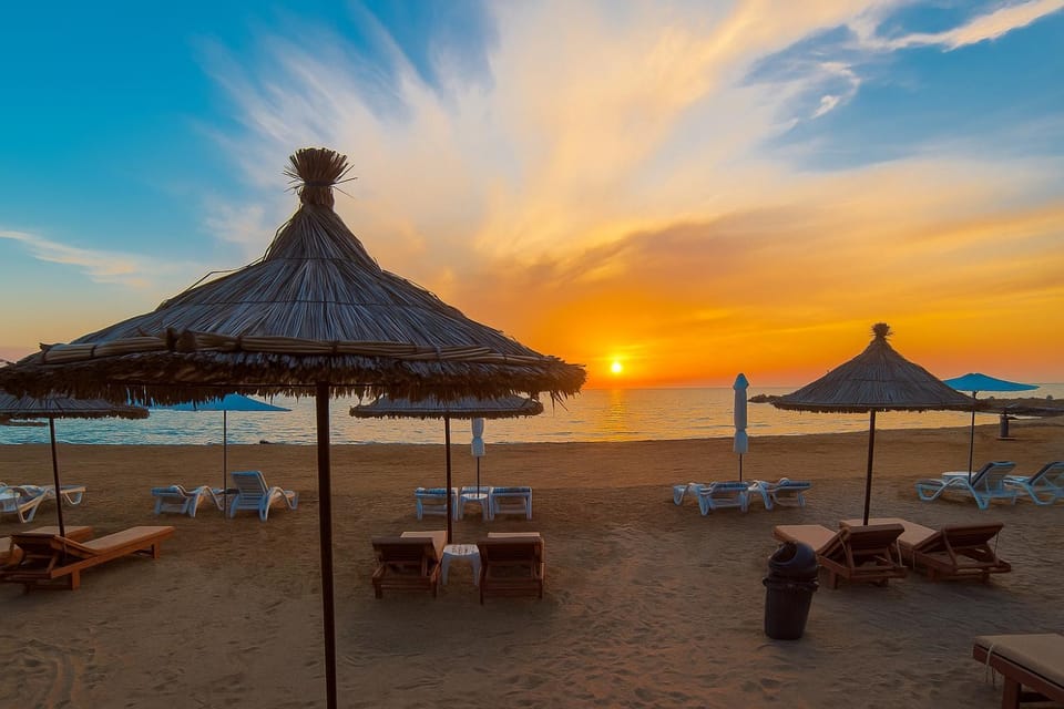 Nearby landmark, Day, Natural landscape, Beach, Sunrise, Sunset, sunbed
