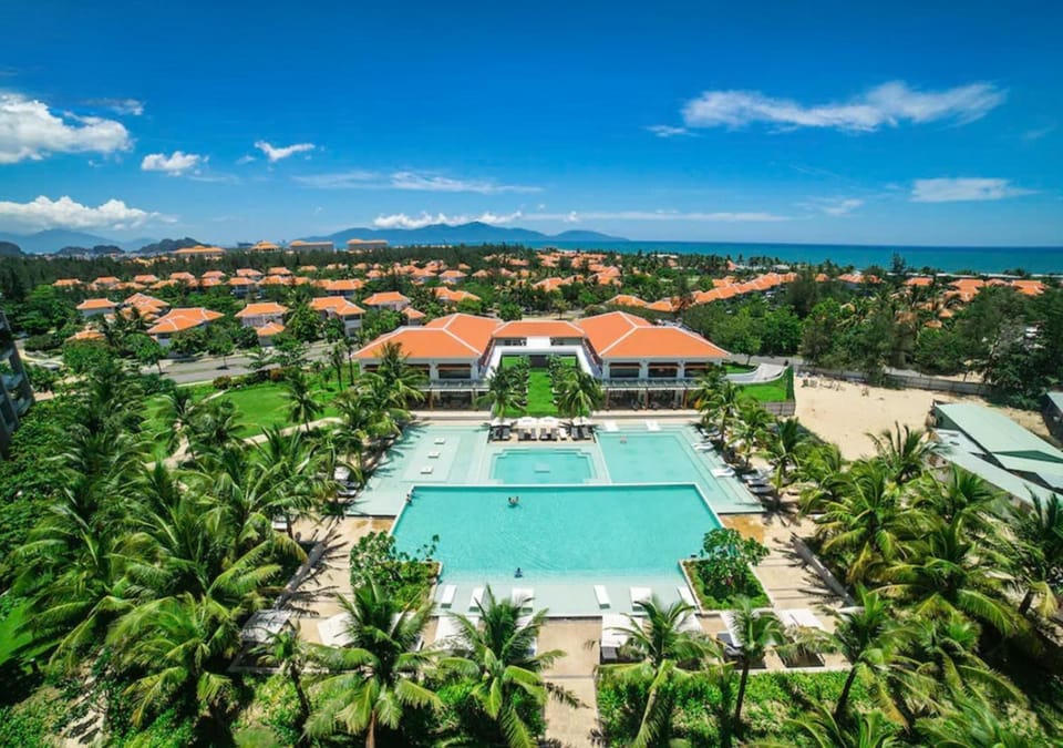 Day, Natural landscape, Bird's eye view, Pool view, Swimming pool