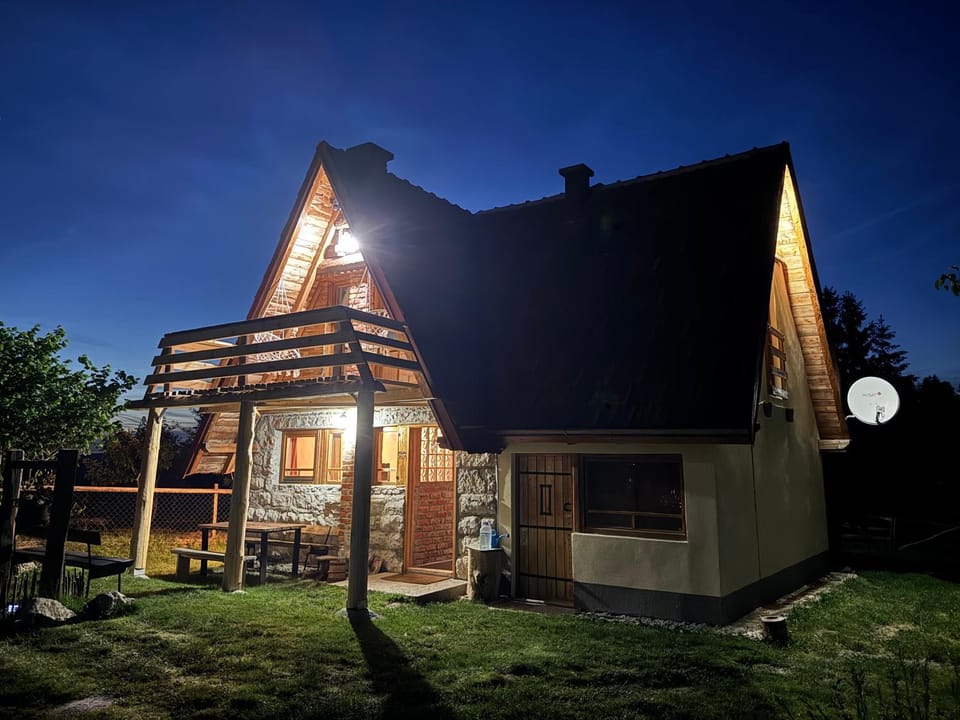 Vikendica 360⁰ Pale House in Federation of Bosnia and Herzegovina