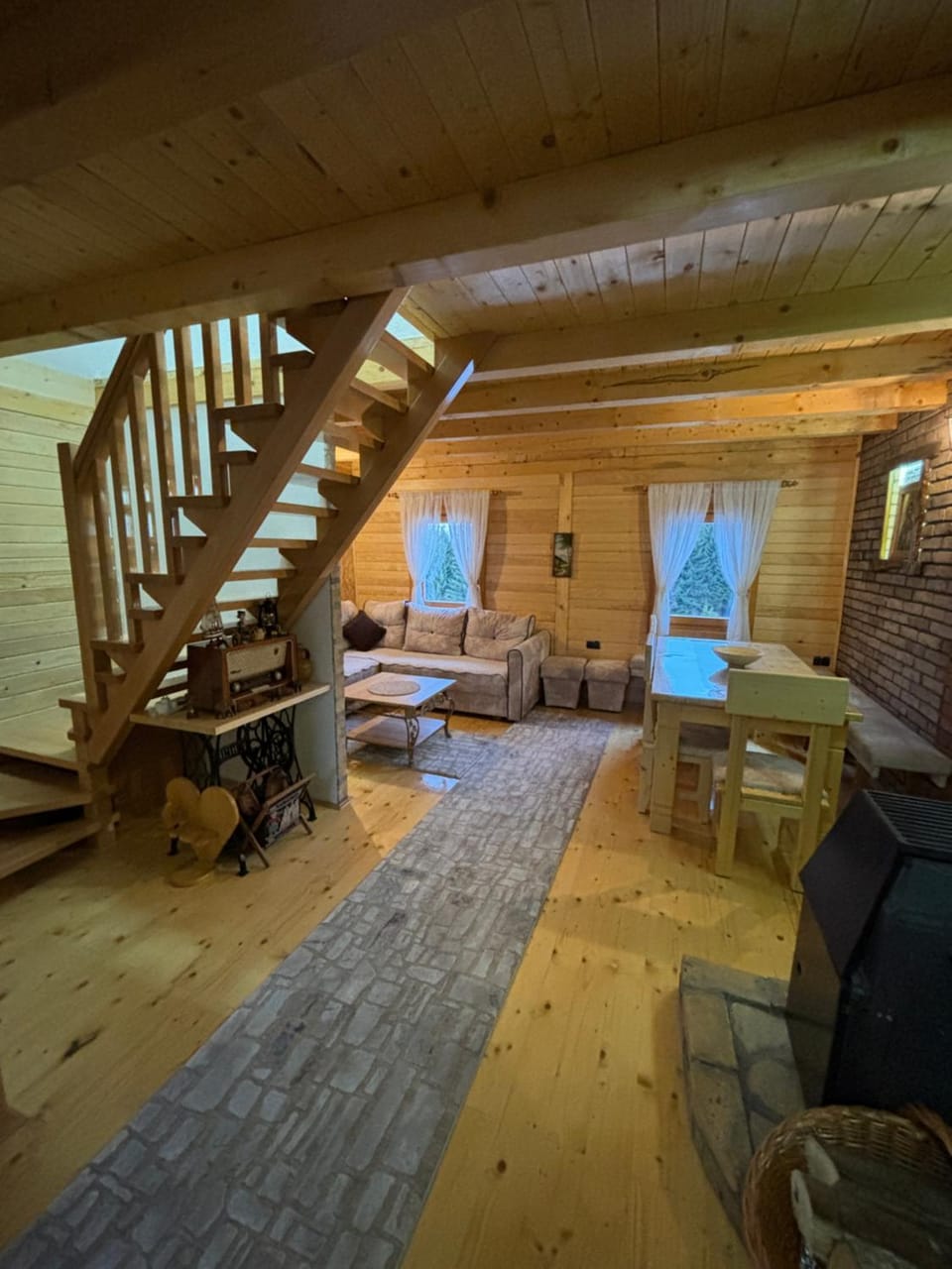 Living room, Seating area