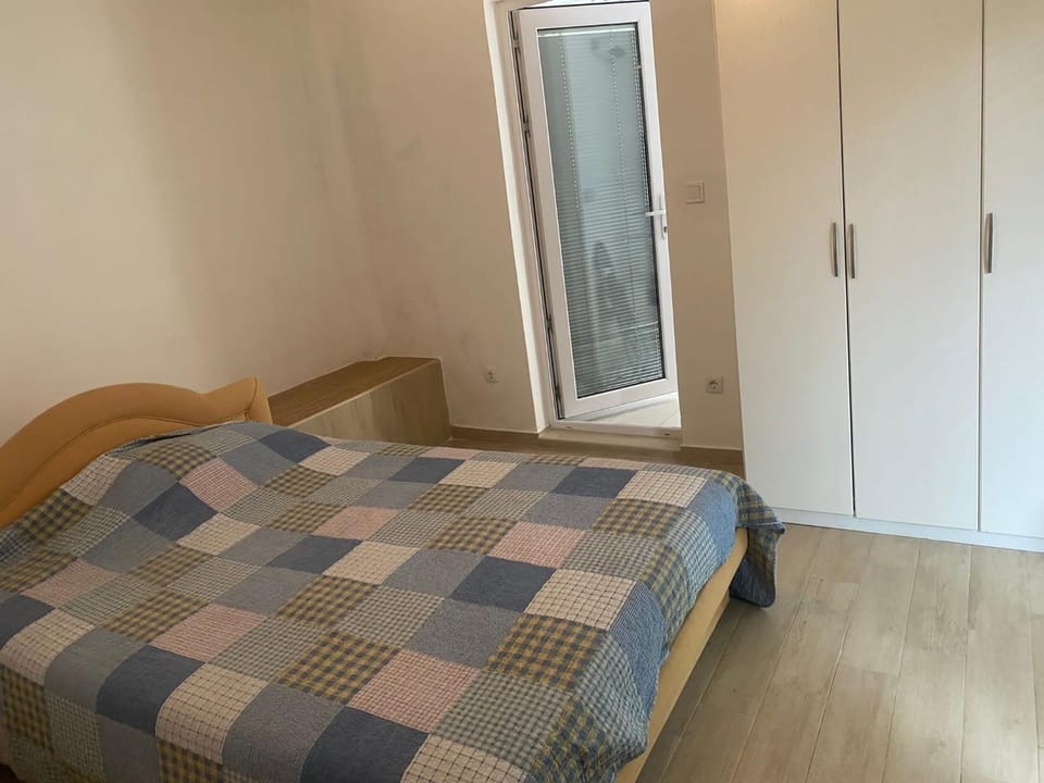 Bed, Photo of the whole room, Bedroom, wardrobe
