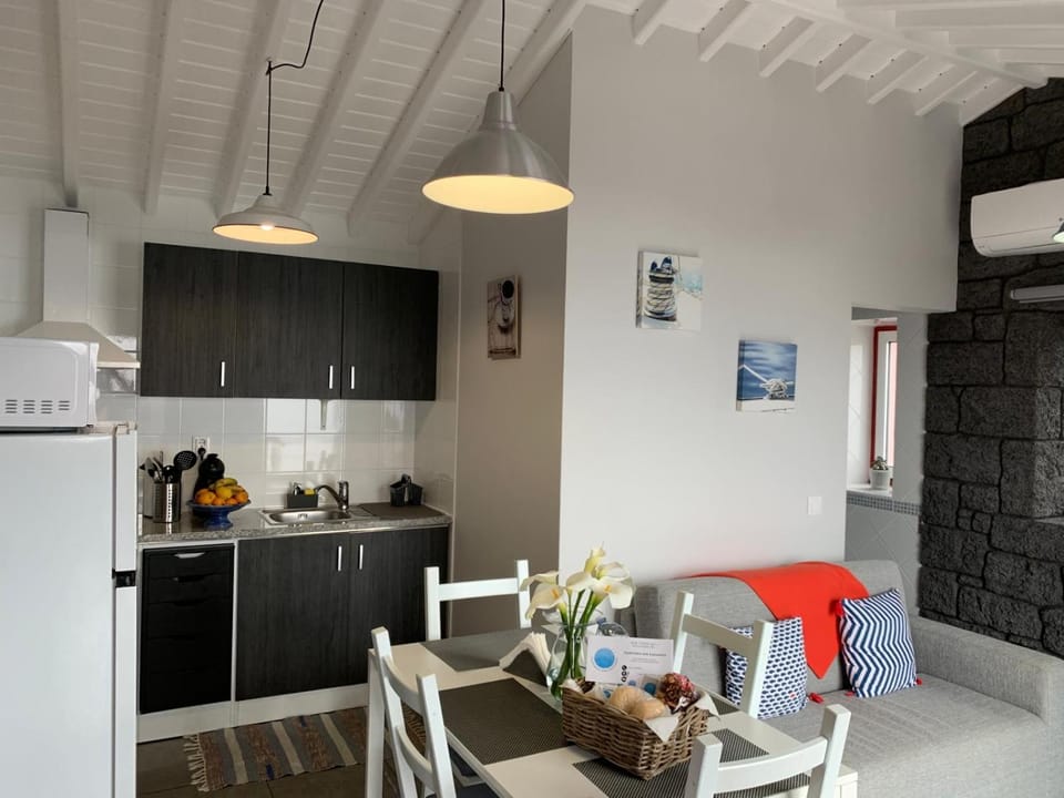 Cantinho dos Cagarros House in Azores District