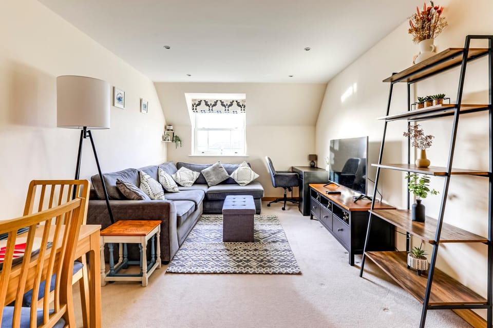 TV and multimedia, Living room, Photo of the whole room, Seating area